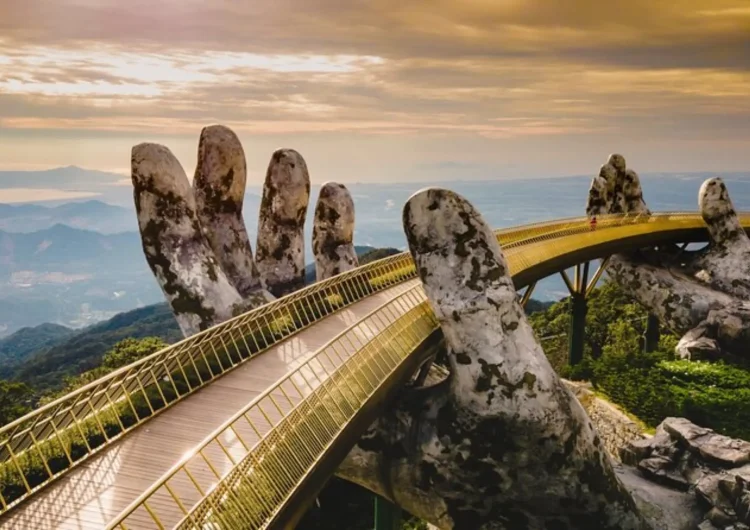 6863878982a840fdbfea4248_Golden Bridge Da Nang